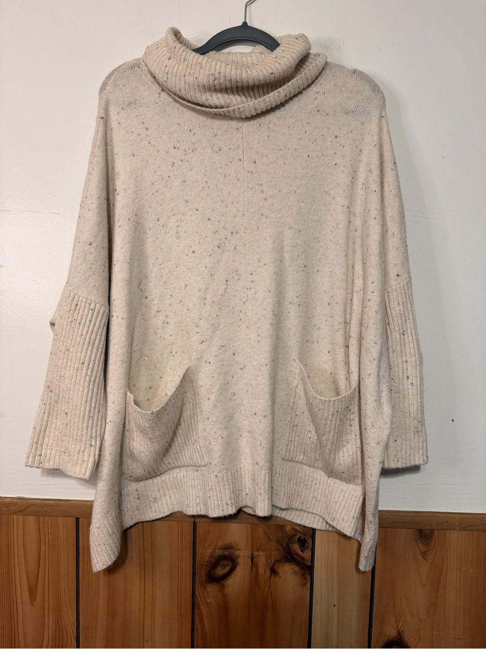 LOFT Cream Speckled Turtleneck Sweater with Front Pockets